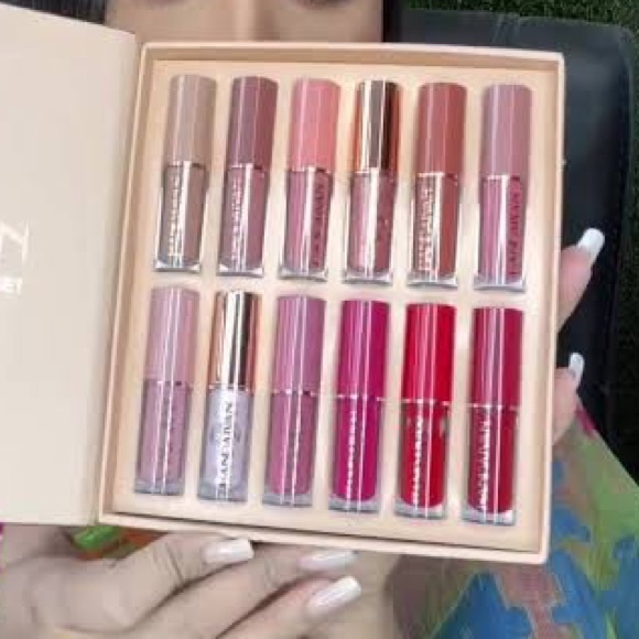 HANDAIYAN 12 Colors Liquid Lipstick Set Matte Lip Gloss, Velvet Lip Gloss - Picture 2 of 9